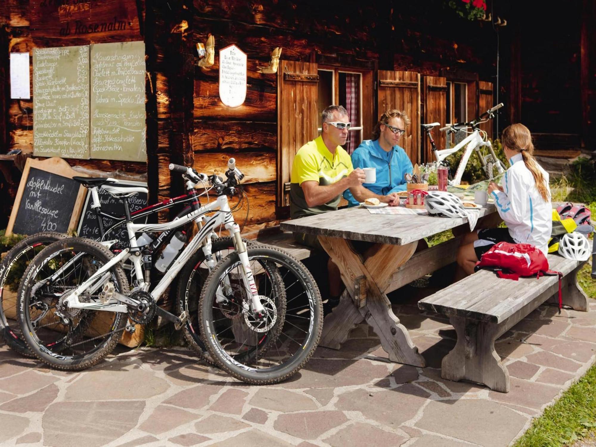 Chalets Almdorf Zillertal F Gen Fügen Esterno foto